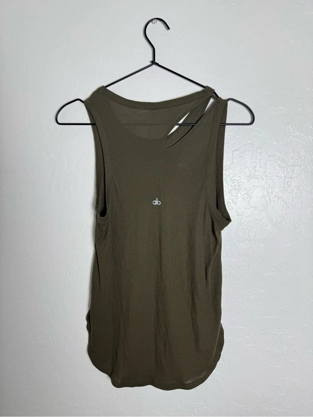 Alo Yoga Dark Cactus Ribbed Peak Tank Top Size XS